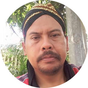 Avatar of creator Heri k